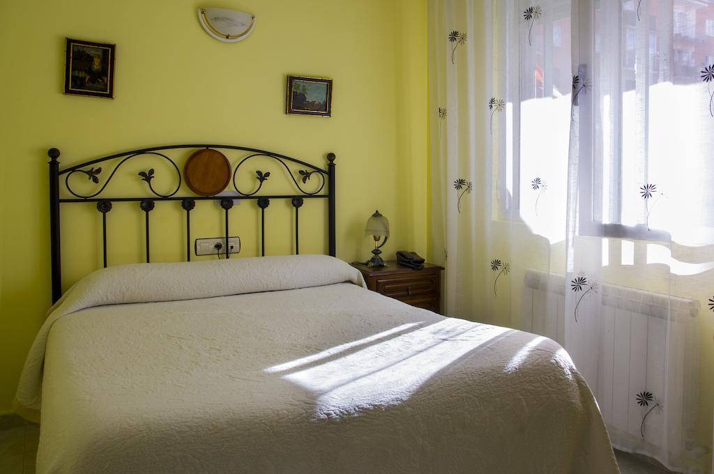 Hostal Algodon Palencia Bagian luar foto