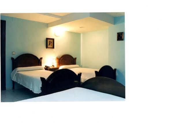 Hostal Algodon Palencia Bagian luar foto